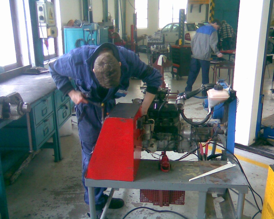 Soutěž Automechanik Junior